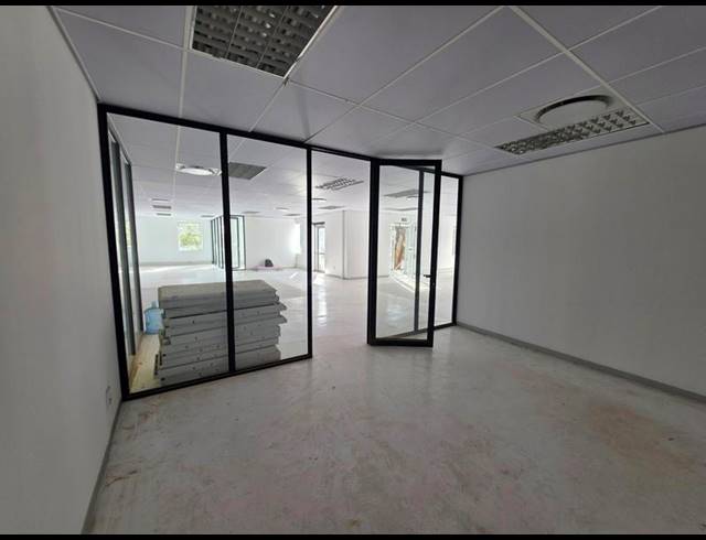 BUSINESS PROPERTY TO RENT IN FAERIE GLEN